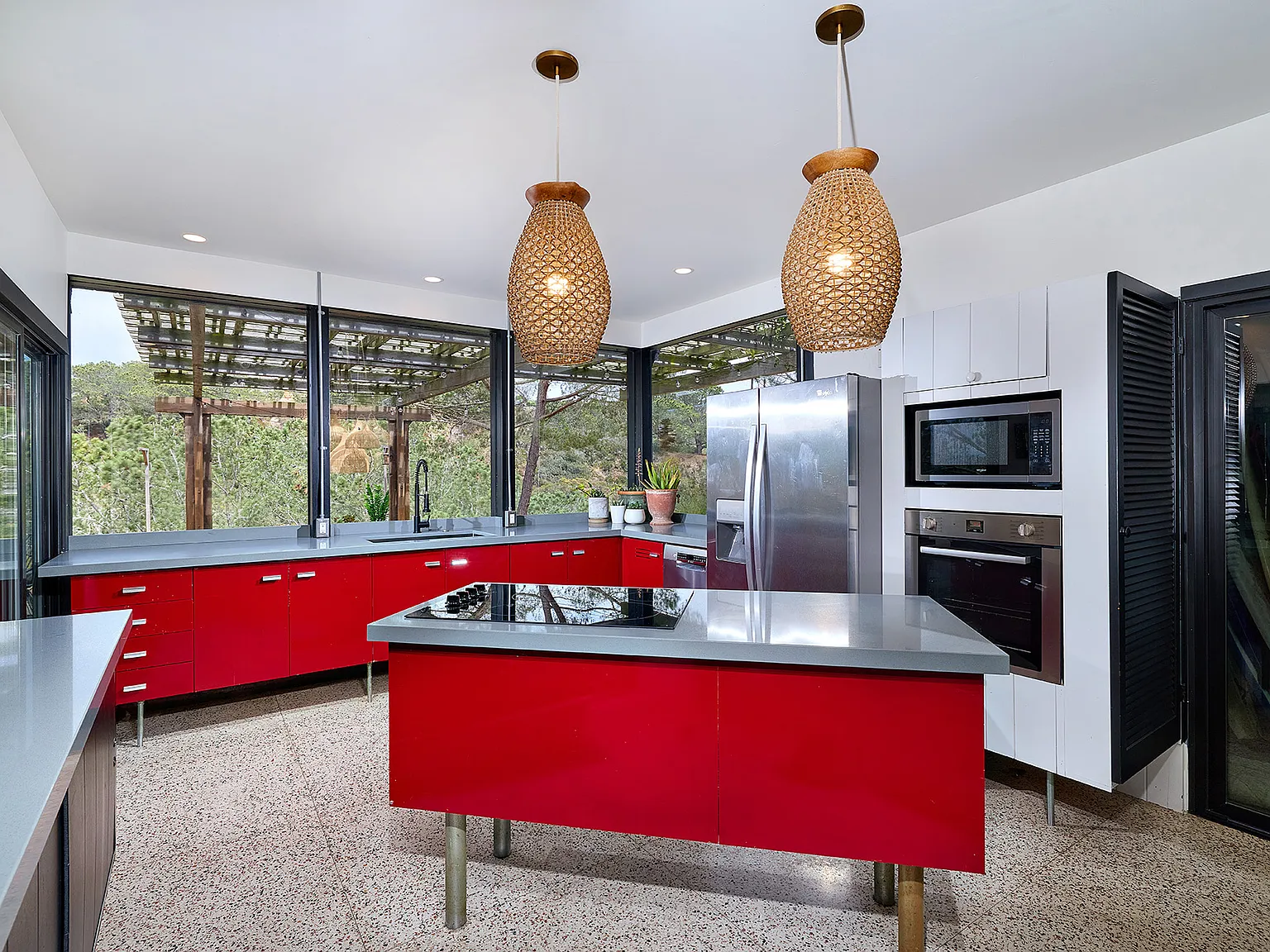 5 bed, 2310 sqft, $16,000 — Photo 4