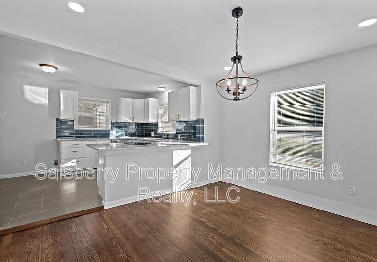 71 Crown Rd — Photo 6