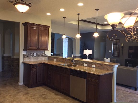 4th image of 1305 W Linda Vista Blvd