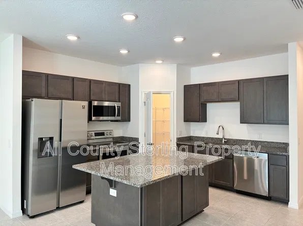 12523 NW 7th Pl, Newberry, FL 32669