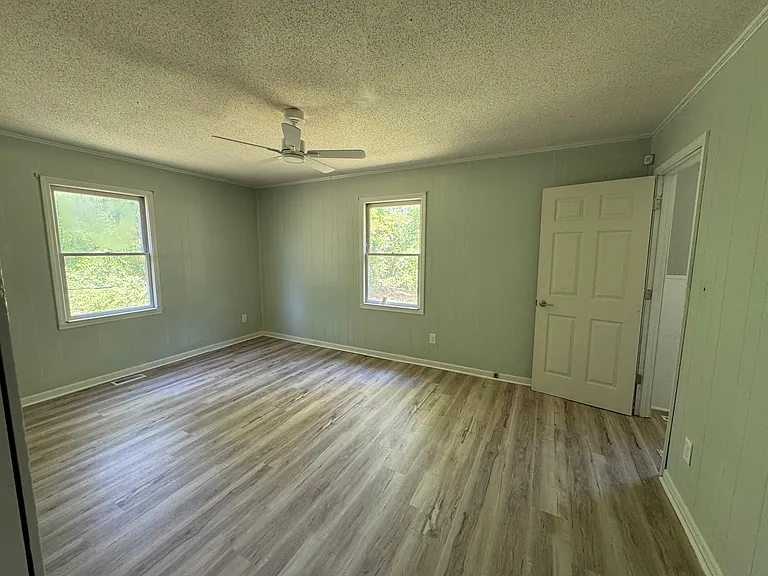 2301 Brookside Dr — Photo 5