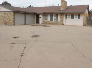 301 NE Alpine Dr, Plainview, TX 79072