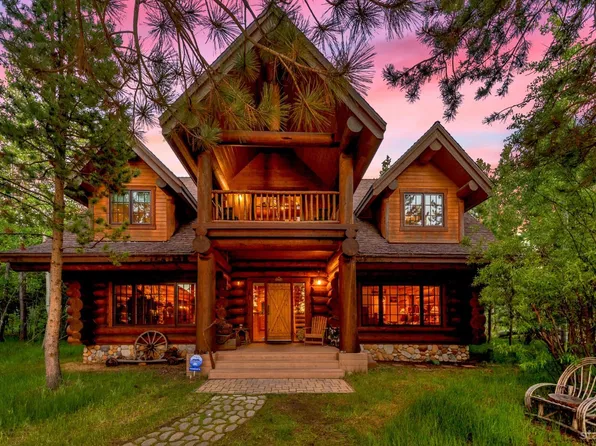 3838 Meadow Rd, South Lake Tahoe, CA 96150