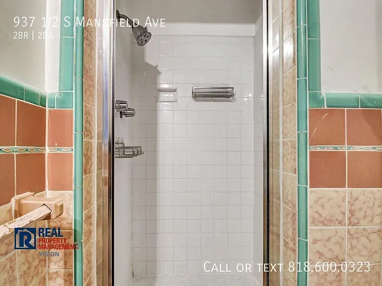 937 1/2 S Mansfield Ave — Photo 33
