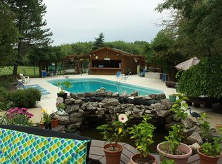 1510 Greenbrier Dr, Libertyville, IL