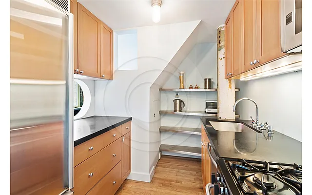 Sold by Charie Properties LLC | media 7