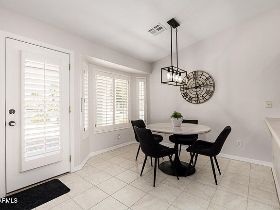 4th image of 3504 E BELLERIVE Place