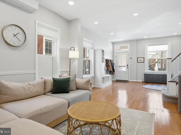 244 E Sydney St, Philadelphia, PA 19119