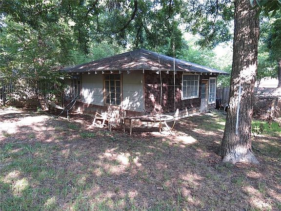 4th image of 1918 Lakeland Dr