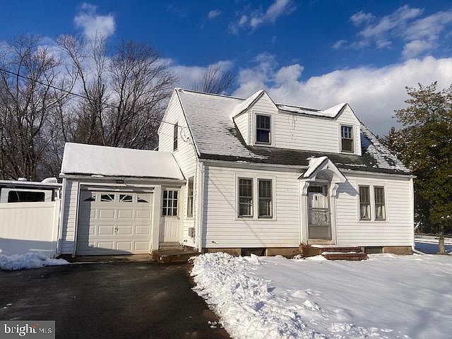 1st image of 100 Denow Rd