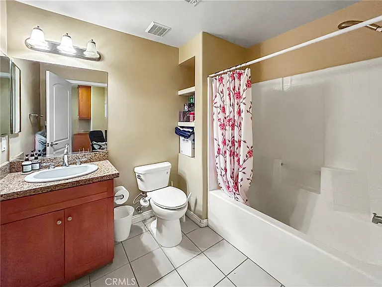 360 W Avenue 26 — Photo 10