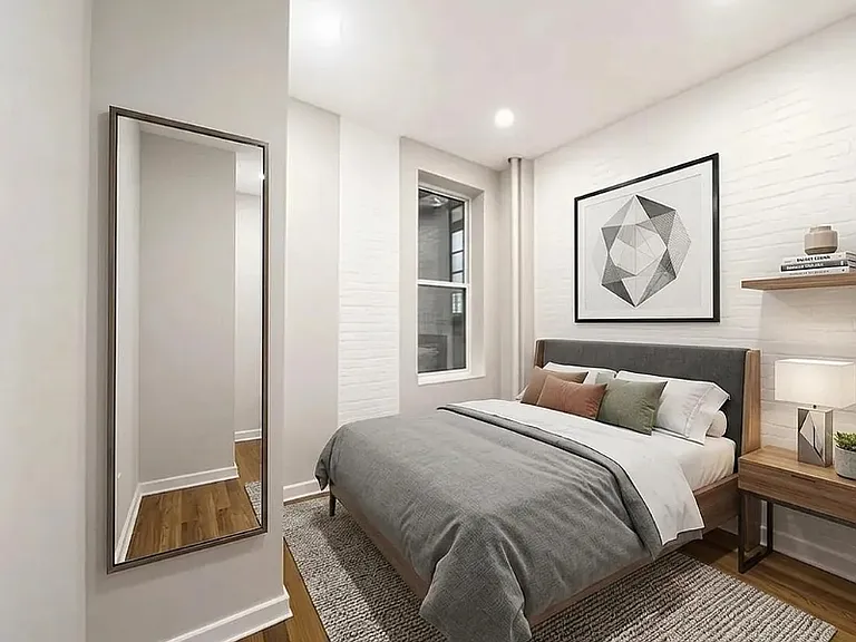 338 W 17th St #2R — Photo 4