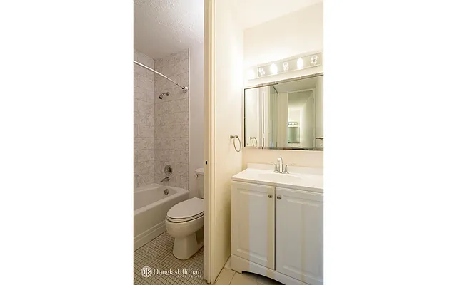 Rented by Douglas Elliman | media 16