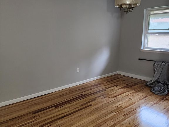 3rd image of 3917 Amundson Ave Floor 2