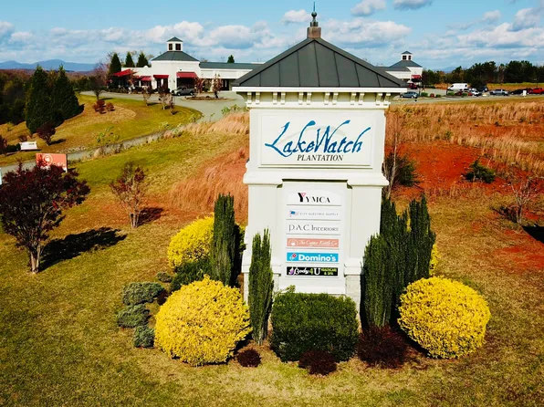 300 Firstwatch Dr #19, Moneta, VA 24121