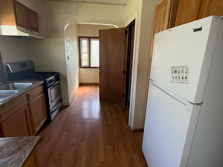 3918 Trumbull Ave — Photo 15