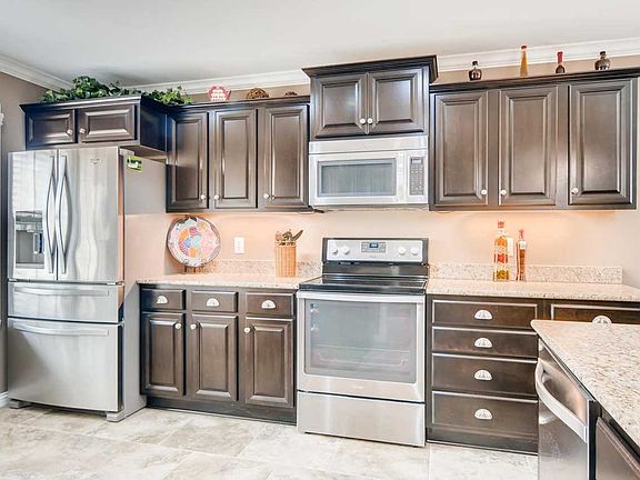 4th image of 2325 Verona Ct