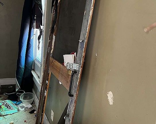 4th image of 1414 Chase St