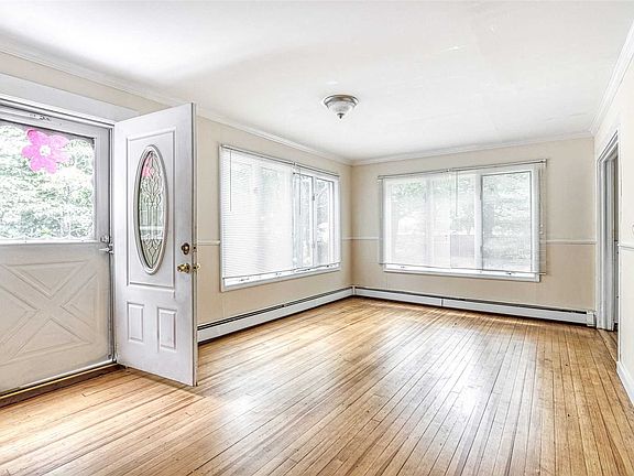 3rd image of 64 Brookfield Ave