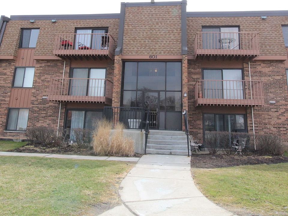 1st image of 601 Limerick Ln APT 1C