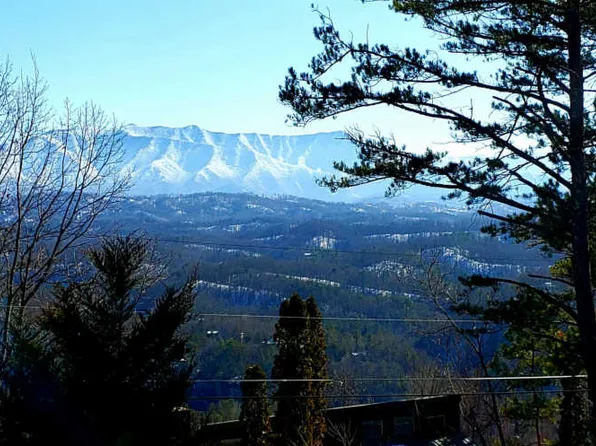 1860 Blue Tick Way, Sevierville, TN 37876