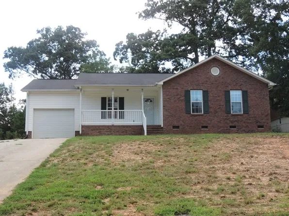 901 N 9th St, Bessemer City, NC 28016