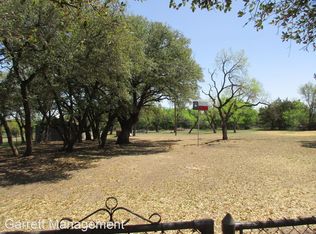 1377 Barnes St, Lampasas, TX 76550