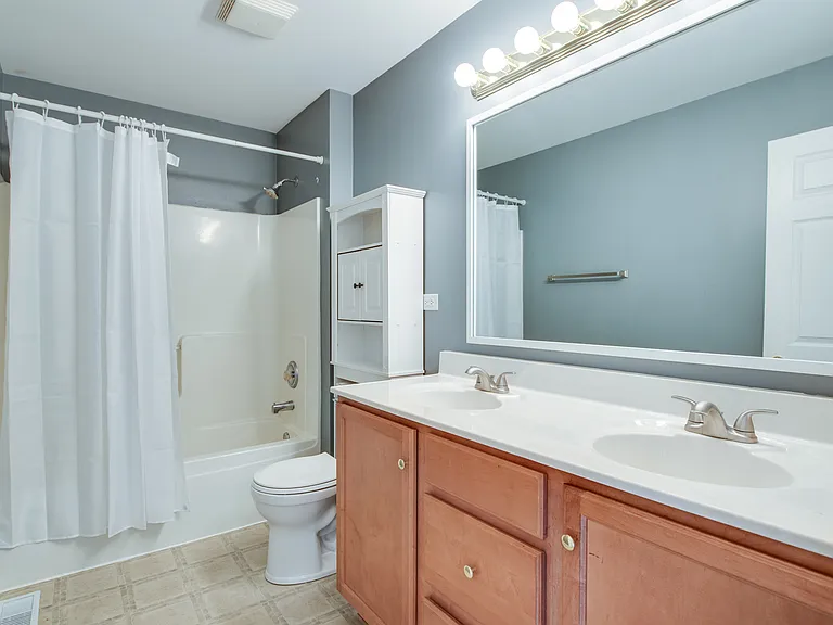 662 Chaney Ct — Photo 16