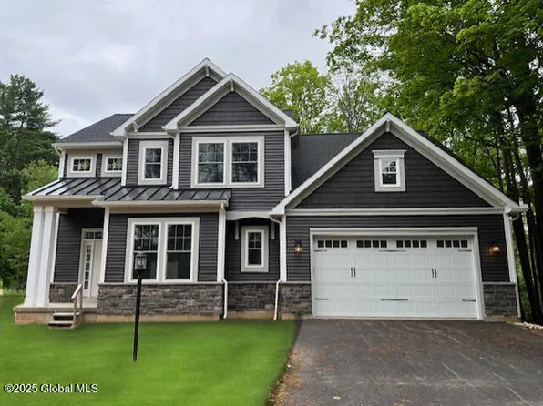 16 Morgan Street, Saratoga Springs, NY 12866