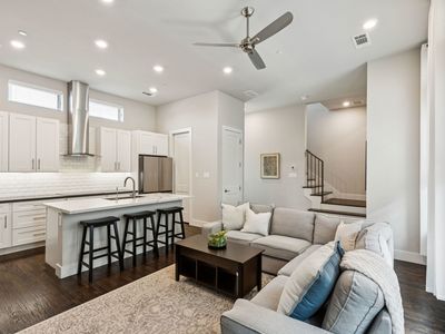 4230 Roseland Ave #102, Dallas, TX, 75204
