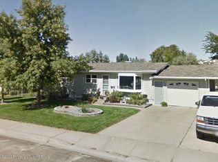 435 Benton St, Dickinson, ND 58601