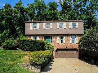 3916 Mimosa Dr, Bethel Park, PA 15102