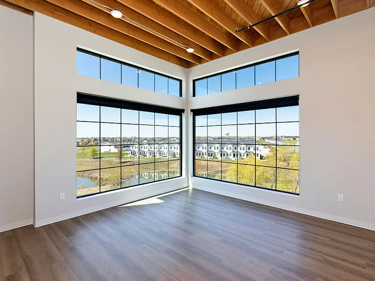 Vintage Lofts - Ankeny — Photo 9