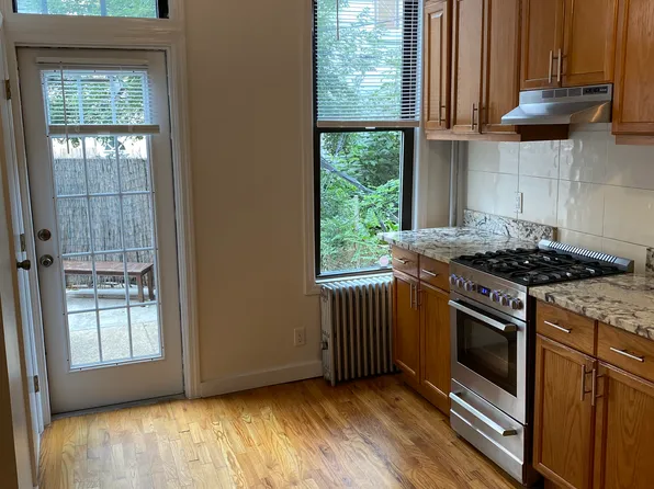 583 Meeker Avenue image 1 of 8