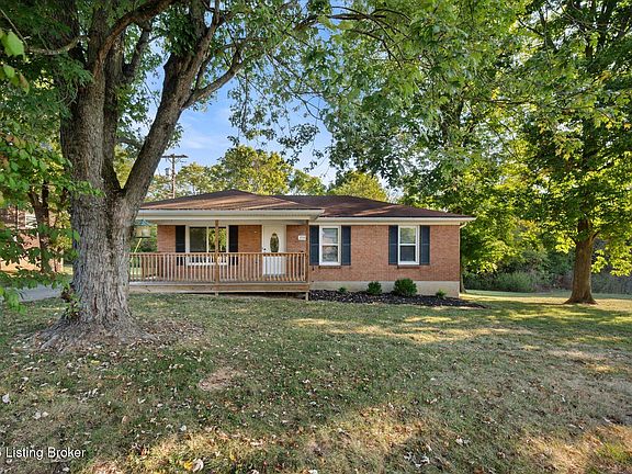 2nd image of 2526 New Castle Pl
