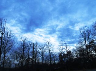 72 Wickiup Ln, Hedgesville, WV 25427