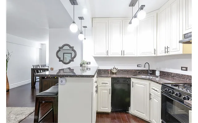 Rented by Douglas Elliman | media 21