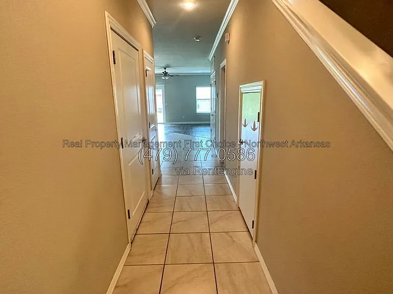 2733 W Kilimanjaro Way — Photo 2