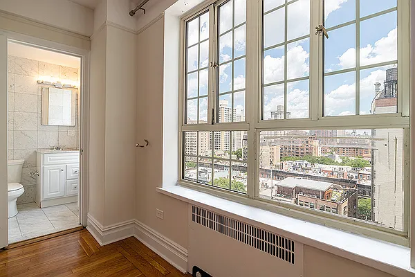 Rented by Rita S Citrin, LREB | media 32