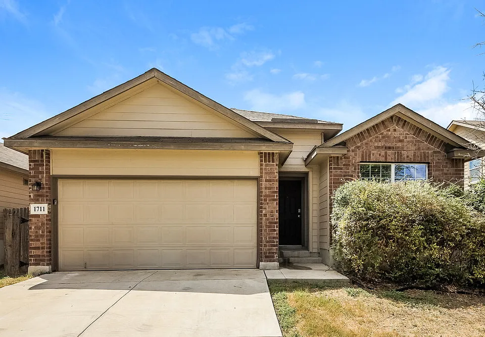1711 Emerald Edge