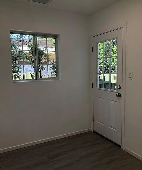 5025 Genesta Ave — Photo 9