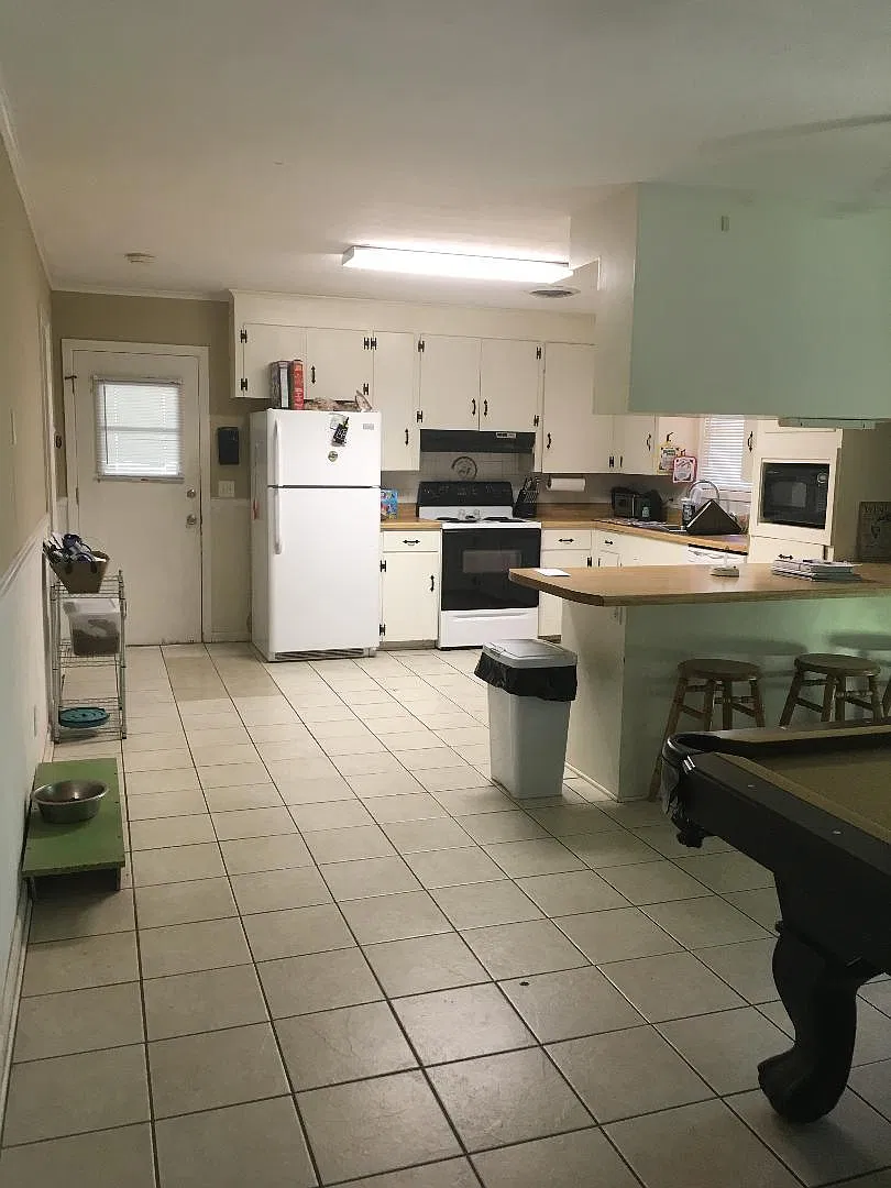 700 Persimmon Drive — Photo 2