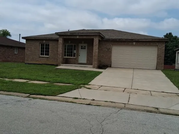 13938 S Reeves Rd, Robbins, IL 60472
