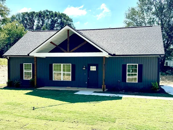 782 Coleman St, Heflin, AL 36264