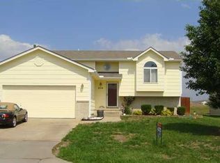 2714 N Meadow Oaks Ct, Wichita, KS 67220