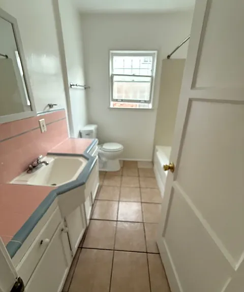 451 Kelton Avenue — Photo 7