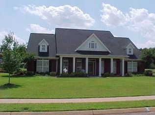 122 Glencoe Way, Dothan, AL 36305