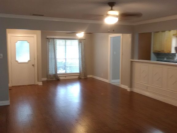 5th image of 406 E Robinwood Dr