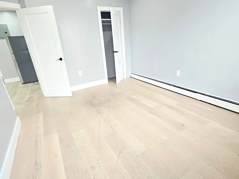 325 Avenue E #1B — Photo 4
