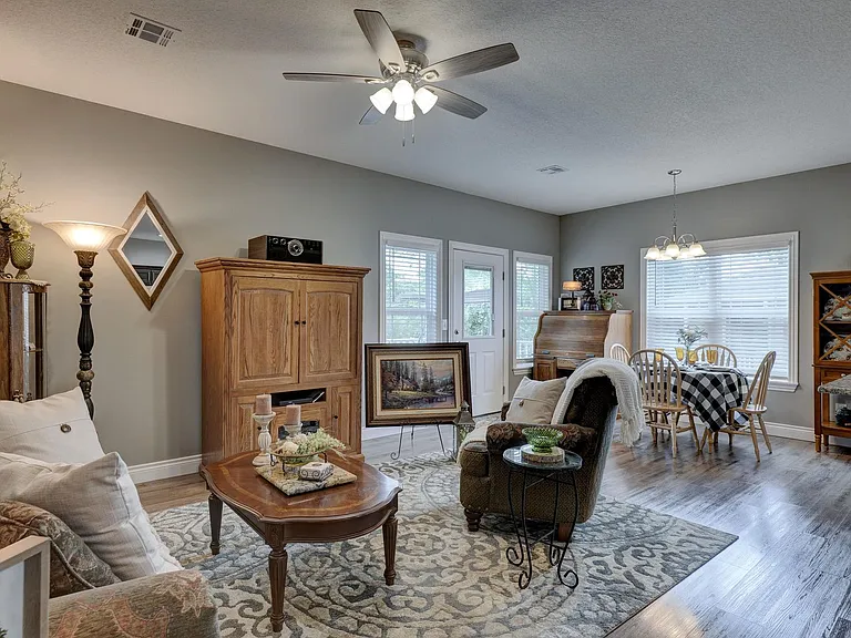 620 Applewood Ln — Photo 16
